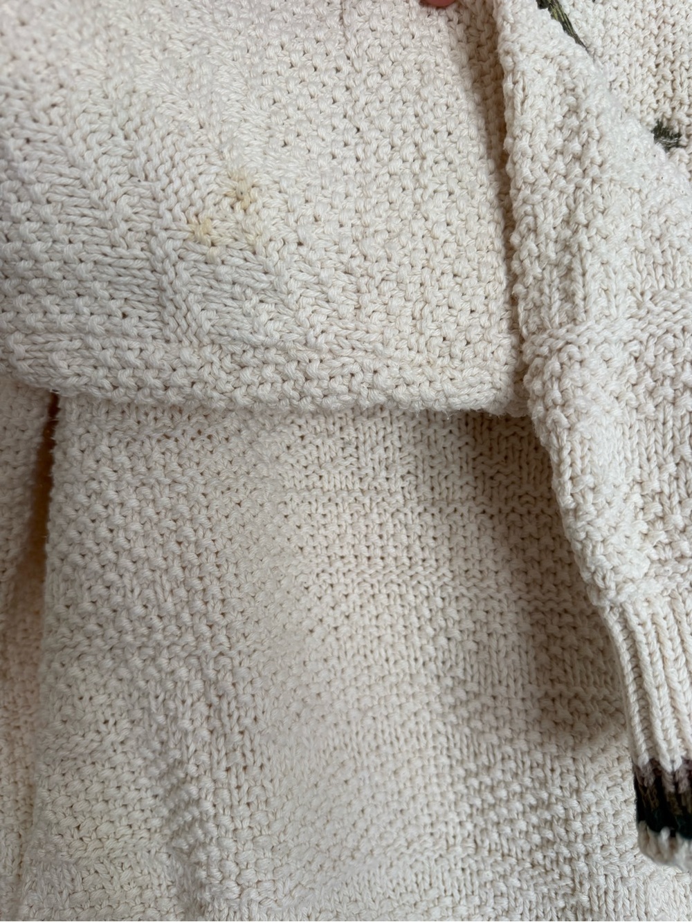 Vintage Cream Knit Sweater with Bass embroidery - Picture 6 of 6